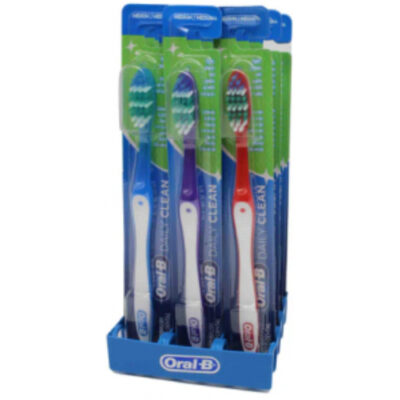 Oral-B Toothbrush Daily Clean Medium - Image 1